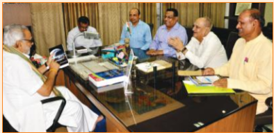 Meeting Hon. Governor Image